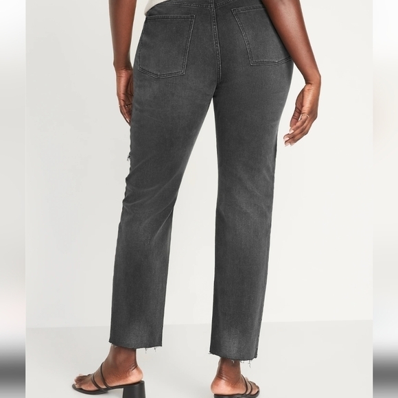 16 - Old Navy | Mid-Rise Boyfriend Straight Ripped Black Jeans - Picture 4 of 5